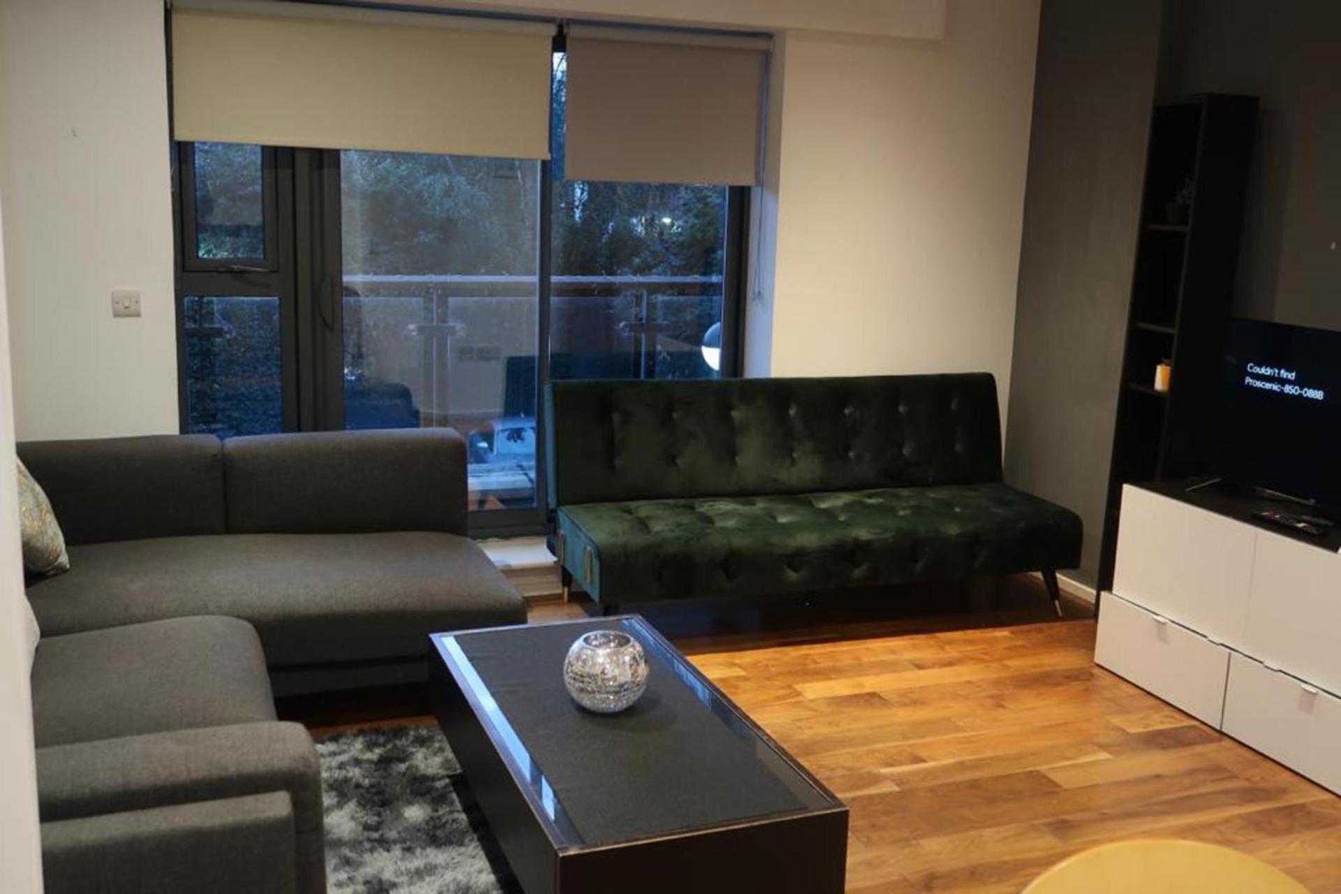 Immaculate 1-Bed Apartment In Лондон Екстер'єр фото